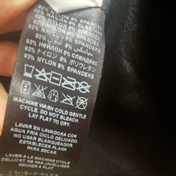 Bebe Slim Fit Sleeveless Black Crop Tank Top. Fits Medium and Large. - Picture 4 of 4